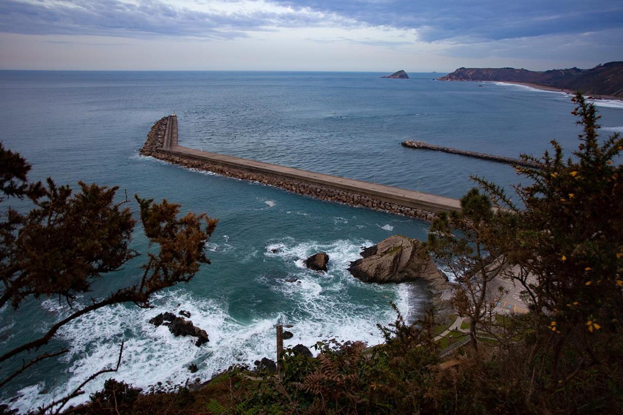 Sea Breeze And Beautiful Views! Apartment Muros De Nalon Luaran gambar